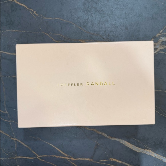 Loeffler Randall Camilla Pearl size 10 - Picture 14 of 16